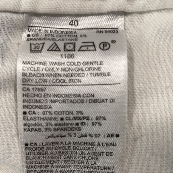 Old Navy built in flex Shorts Size  40 - Picture 4 of 4